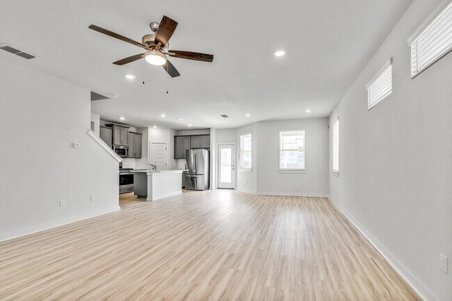 Building Photo - 223 Garner Dr