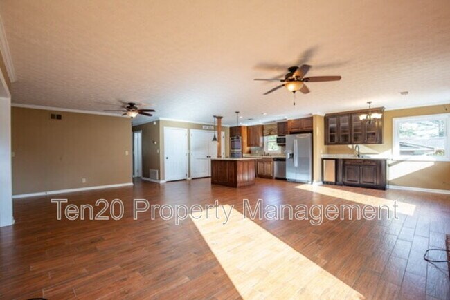 Foto del edificio - 2813 Edgewood Rd