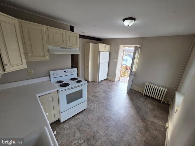 Foto del edificio - 2022 E Main St