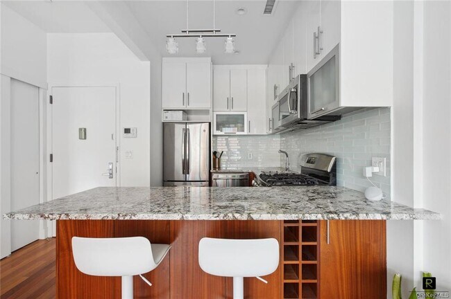 Foto del edificio - 41-18 27th St