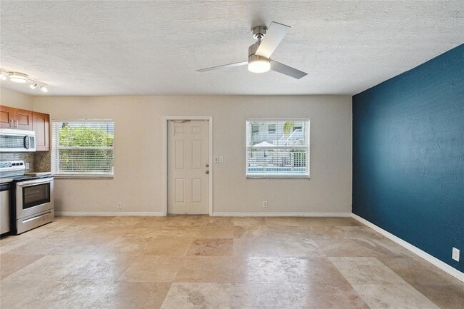 Foto del edificio - 1470 N Dixie Hwy