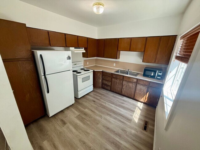 Foto del edificio - 1 Bedroom 1 Bathroom Clarkston - NEW RENOV...