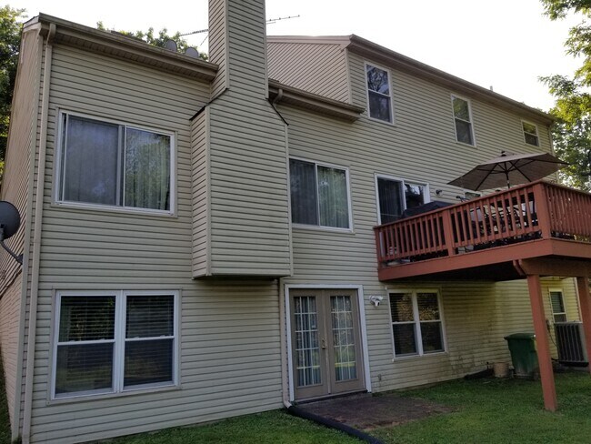 Building Photo - 10837 Arrowsmith Ct
