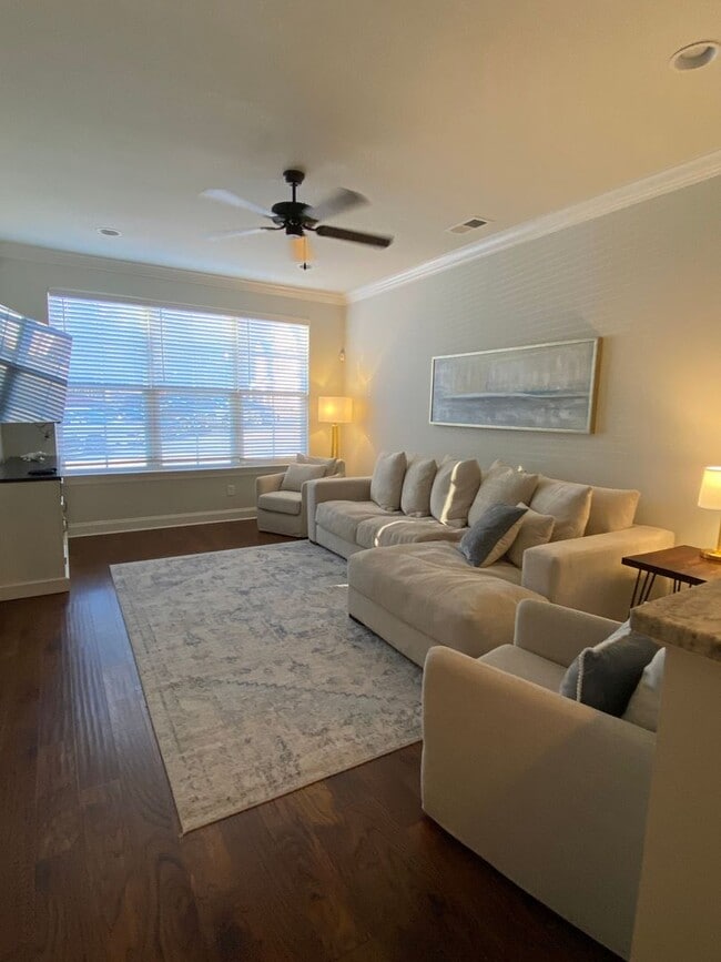 Building Photo - Fieldstone Farms