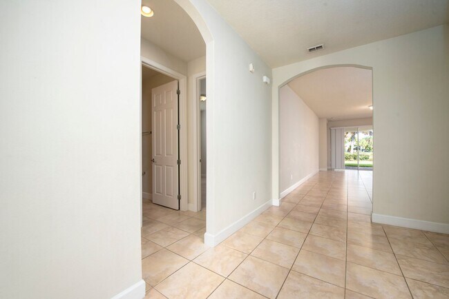 Foto del edificio - 3/2  + Office Single Family Home in Village Walk of Lake Nona