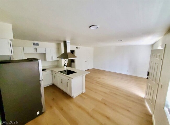 Building Photo - 2121 Oceanus Ln