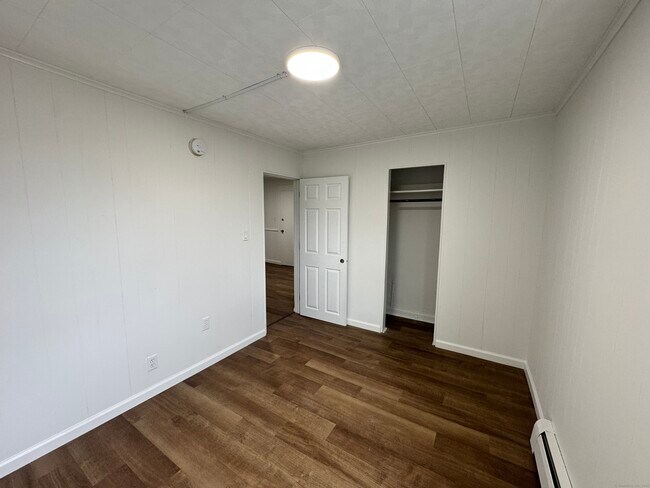 Foto del edificio - 81 Springdale Ave