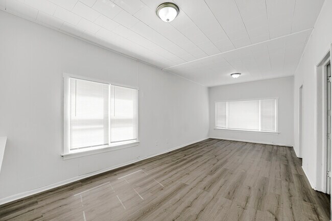 Foto del edificio - 120 E Kensington Ave