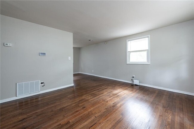 Foto del edificio - 3527 Bolfair Dr NW