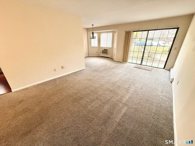 Foto del edificio - 3 Falmouth Ct