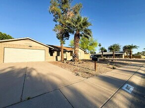 Building Photo - 10027 N 34th Ln