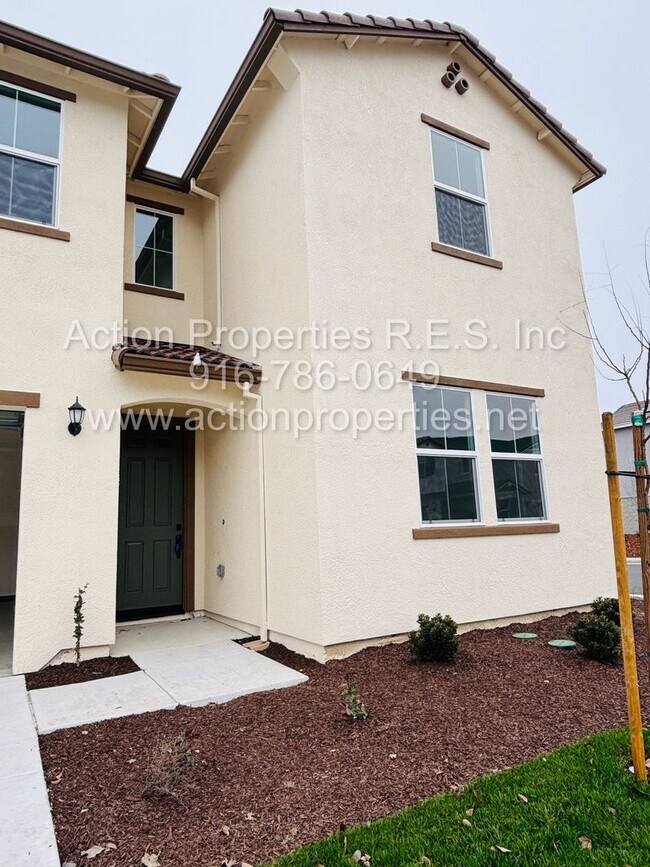 Foto del edificio - Action Properties RES inc. Offering Brand New Breckenridge @ Sierra West Solar 5 Bedroom 2793aq f...