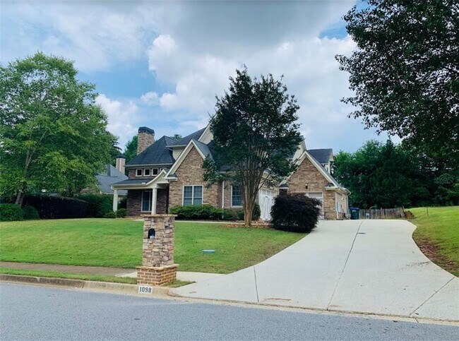 Foto del edificio - 1098 Allenbrook Ln