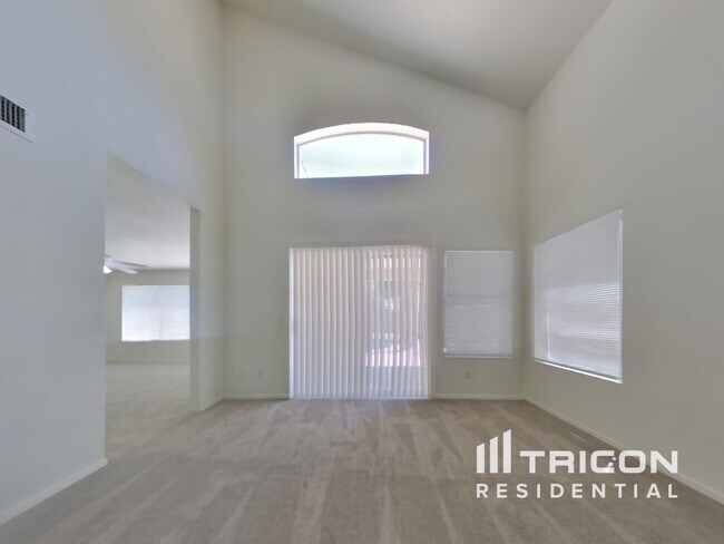 Foto del edificio - 4911 W Tonto Rd