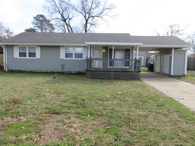 Building Photo - 1621 Dearborn Dr