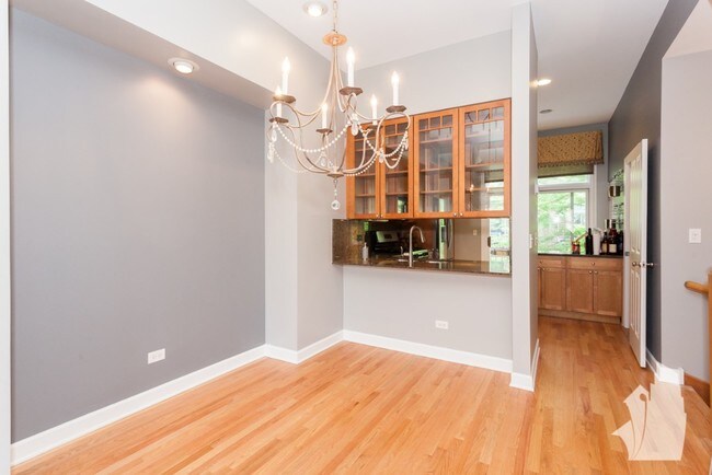 Building Photo - GORGEOUS 3-STORY TOWN HOME ON S PRAIRIE