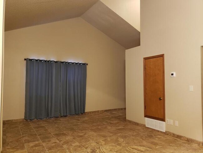 Building Photo - 2 bedroom in Sunland Park NM 88008