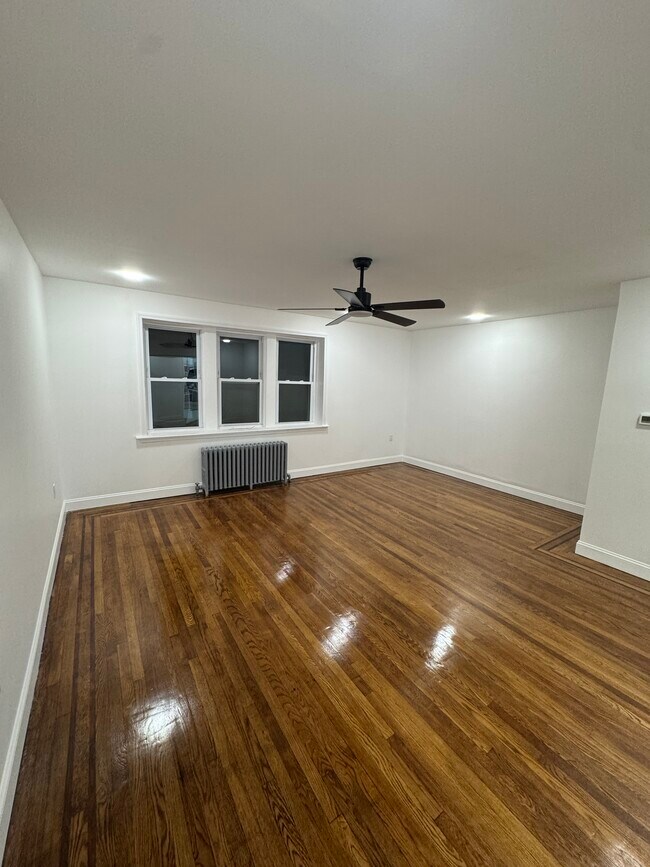 Building Photo - 5 Edgar Ter