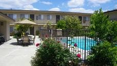 Piscina - Whittier Santa Fe Apartments