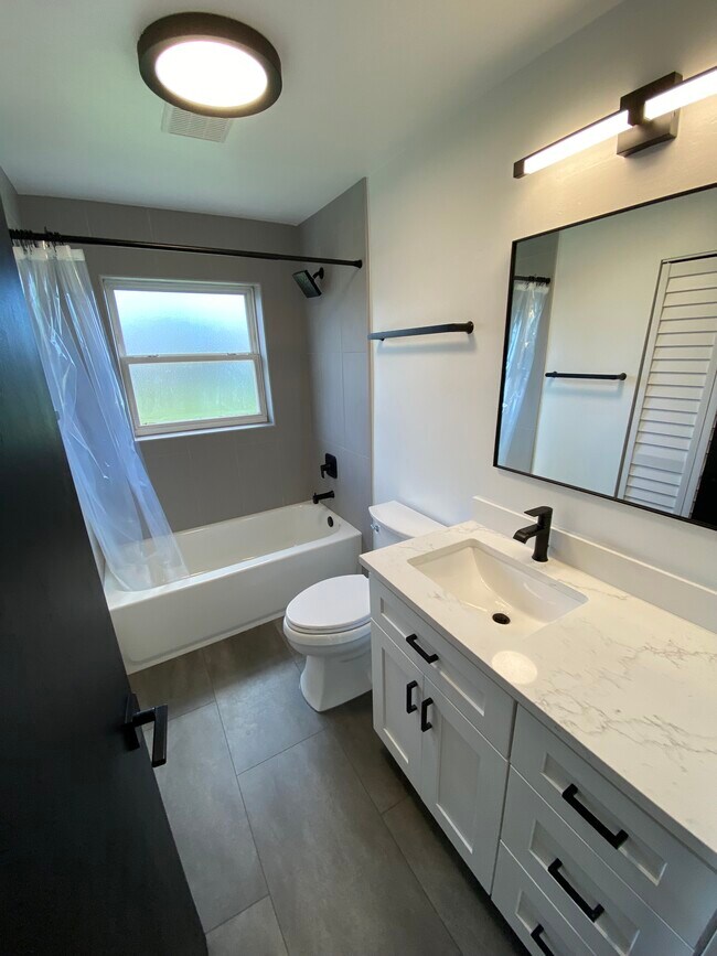 Baño - 2212 Perry St