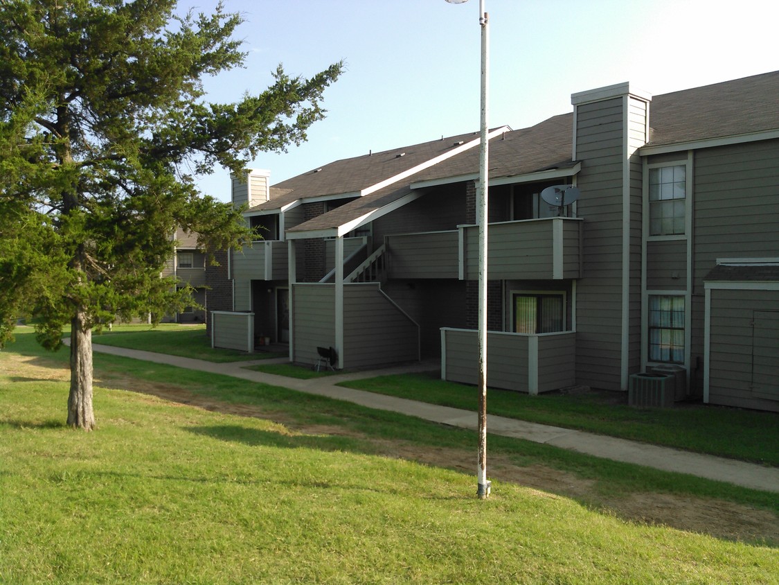 Primary Photo - Harbor View Apartments