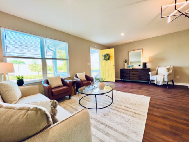 Foto del edificio - 2106 Duncan Ave