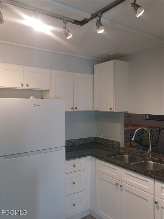 Building Photo - 5577 Meadowlark Ln