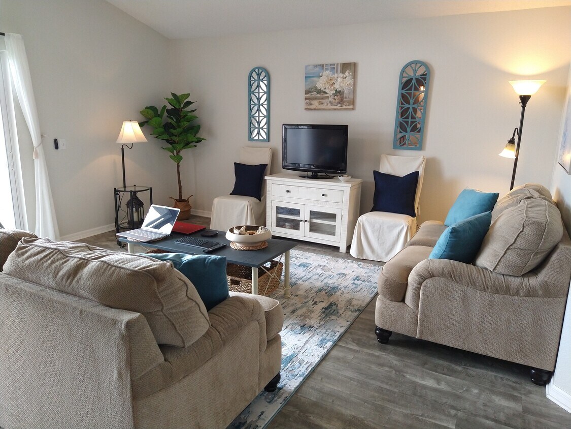 Foto principal - 359 Regency Place