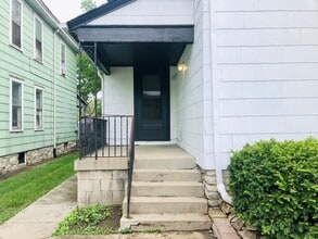 Building Photo - 82 E Maynard Ave