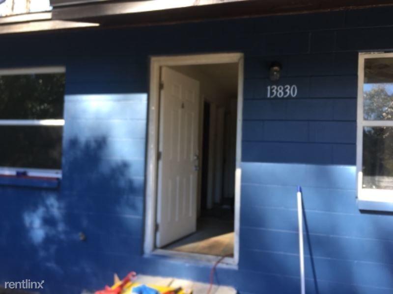 13830 NW 158th Ave, Alachua, FL 32615 Room for Rent in Alachua, FL