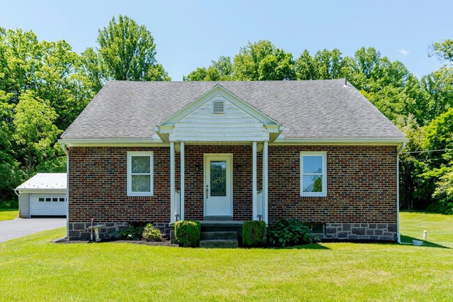 Building Photo - 1104 Alleghenyville Rd