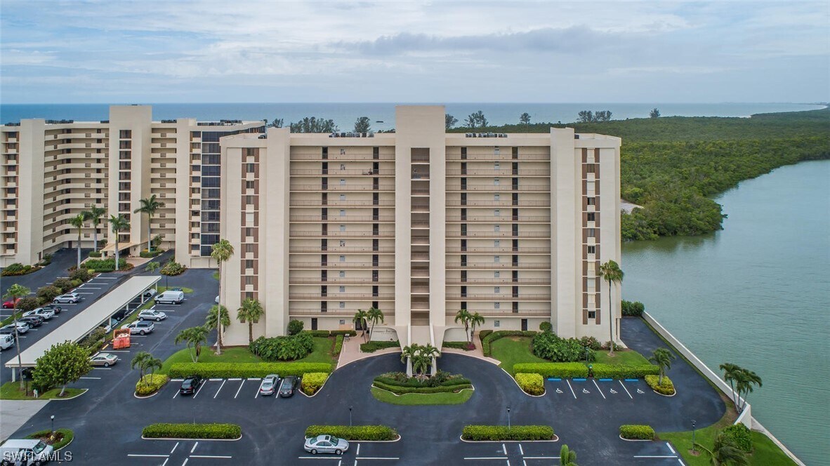 17 Bluebill Ave Unit 901, Naples, FL 34108 Condo for Rent in Naples