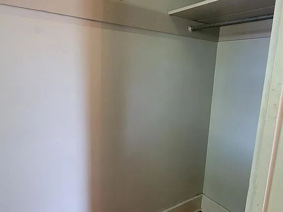 Building Photo - "Spacious 5-Bedroom Retreat with Fireplace Charm on S Broadway!"