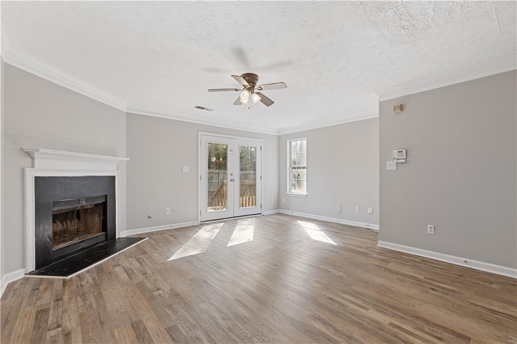 Foto del edificio - 5940 Hampton Ct