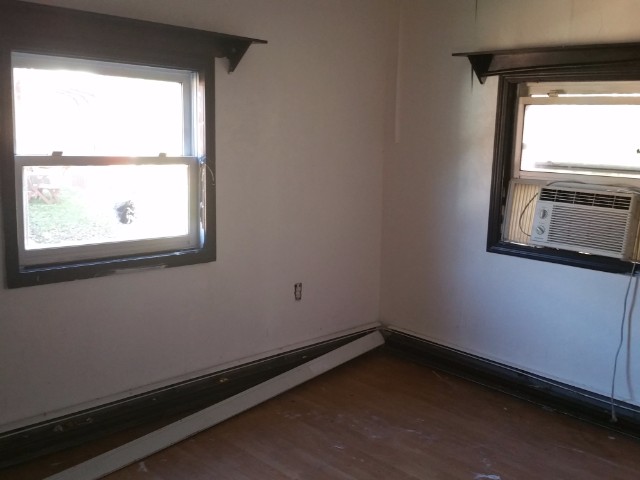 Building Photo - 245 Lake Rd