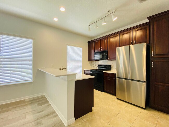 Foto del edificio - Newly Renovated Studio Garage Apartment in...