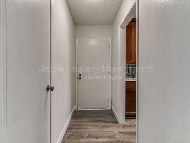 Foto del edificio - 525 Sweetbough St