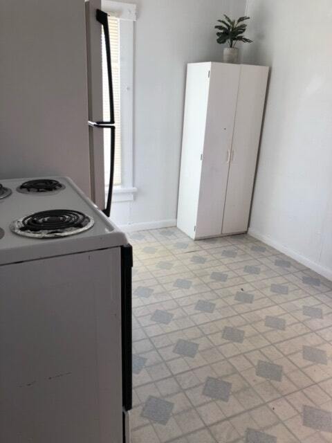 Foto del edificio - 215 Morton Avenue, Unit Back Garage Apt