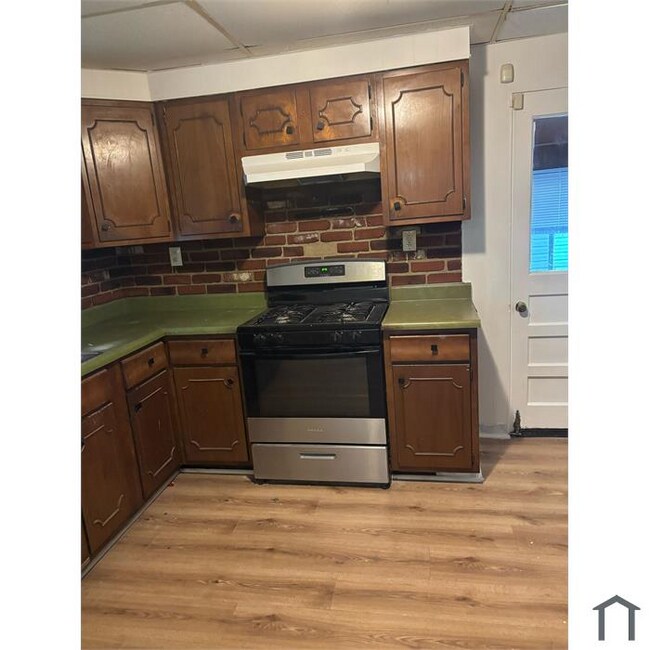 Building Photo - 7121 Manette Dr