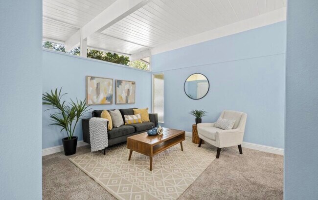 Foto del edificio - 826 Blue Bell Ct