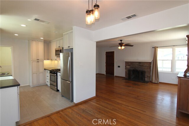 Foto del edificio - 341 N Pine St