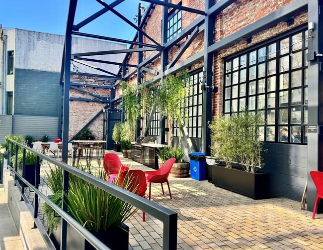 Building Photo - Maison à SOMA  |Secured Smart Access. Mode...