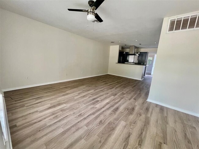 Building Photo - 9775 Pine Lake Dr