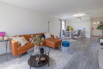 Building Photo - 39 Lance Cir