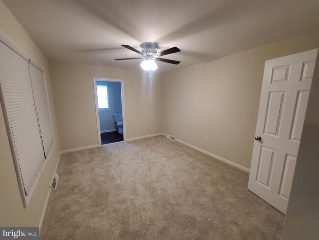 Foto del edificio - 12265 Willow Grove Rd