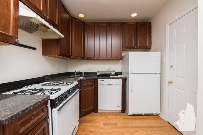 Foto del edificio - 1249 W Henderson St