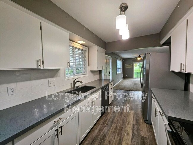 Foto del edificio - 1814 NE 19th St