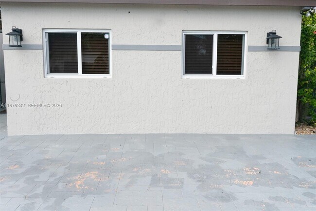 Foto del edificio - 16060 SW 144th Ave