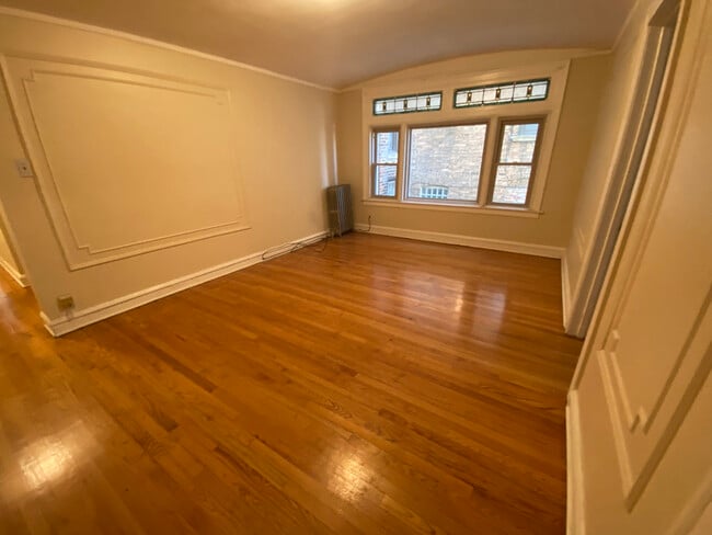 Foto del edificio - 8146 S Maryland Ave