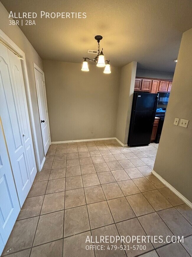 Foto del edificio - 1712 N Chestnut Ave